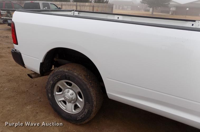 image for item DF2913 2016 Dodge Ram 3500HD pickup truck