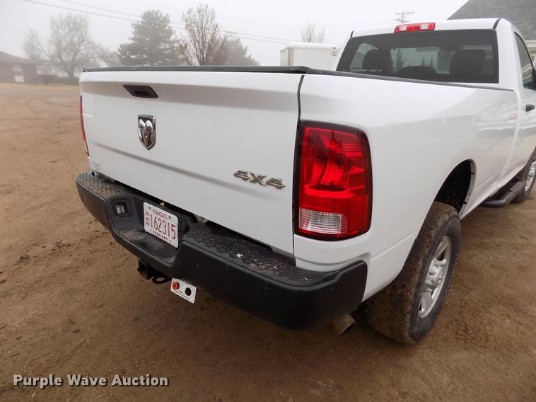 image for item DF2913 2016 Dodge Ram 3500HD pickup truck