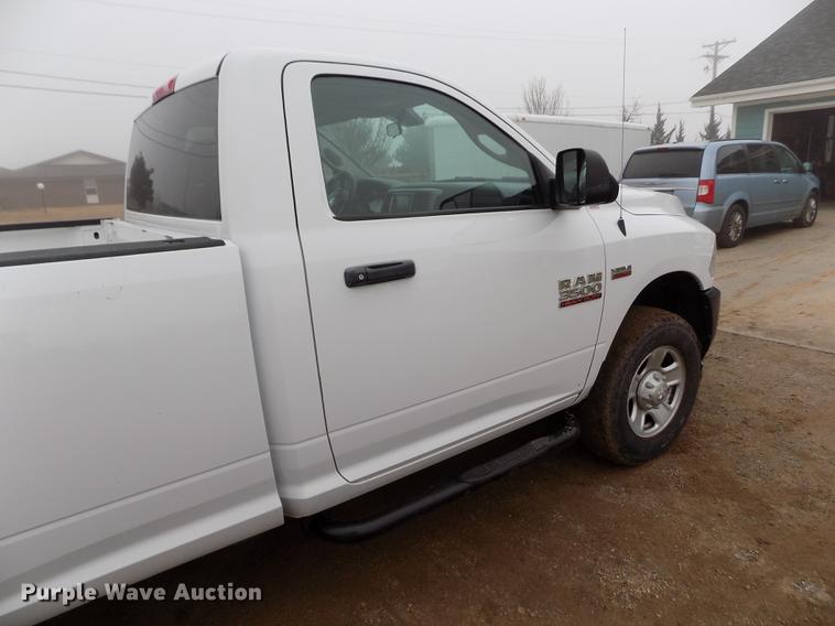 image for item DF2913 2016 Dodge Ram 3500HD pickup truck