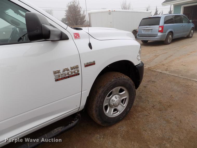 image for item DF2913 2016 Dodge Ram 3500HD pickup truck