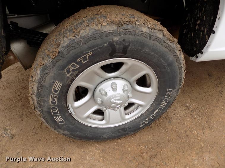 image for item DF2913 2016 Dodge Ram 3500HD pickup truck