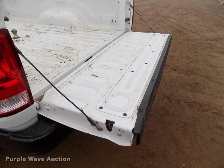 image for item DF2913 2016 Dodge Ram 3500HD pickup truck