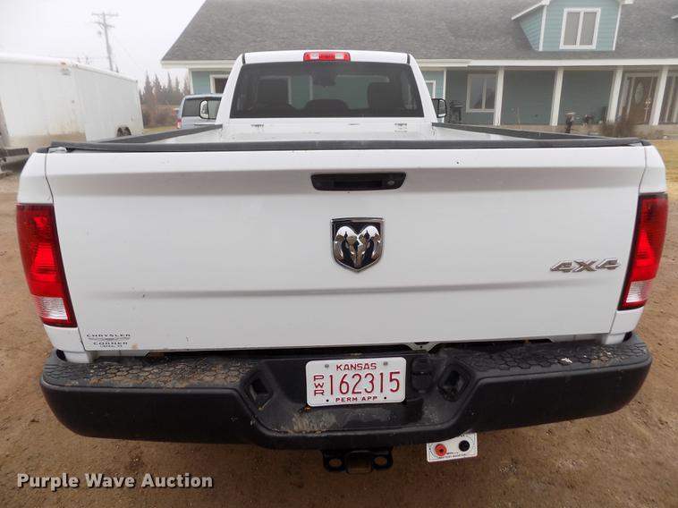 image for item DF2913 2016 Dodge Ram 3500HD pickup truck