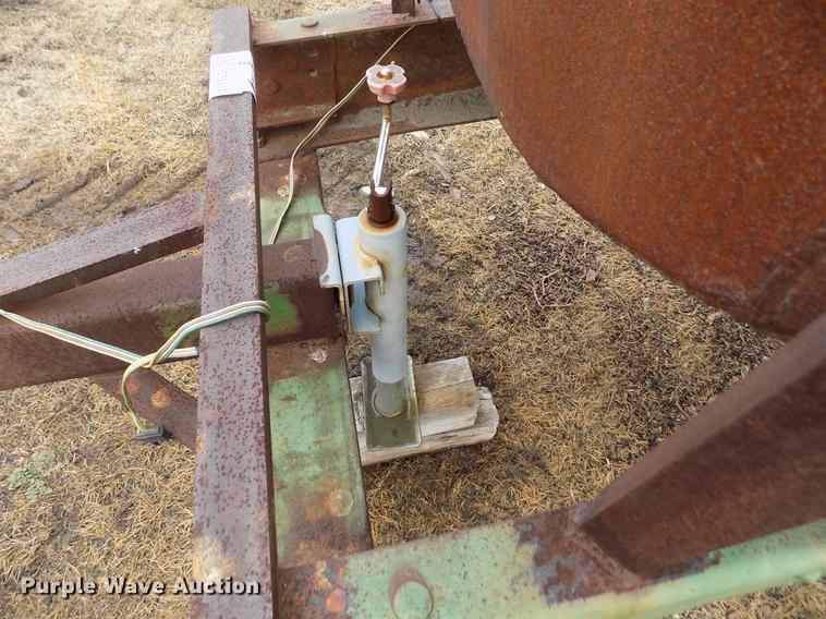 image for item DF2914 2005 shop built burn trailer