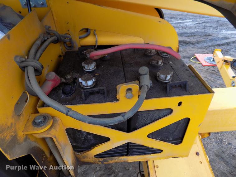 image for item DF2916 2011 Biljax 4527A boom lift