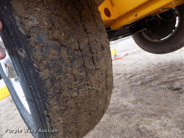 image for item DF2916 2011 Biljax 4527A boom lift