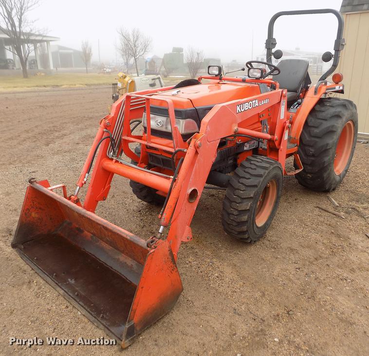 image for item DF2917 Kubota L3410 MFWD tractor