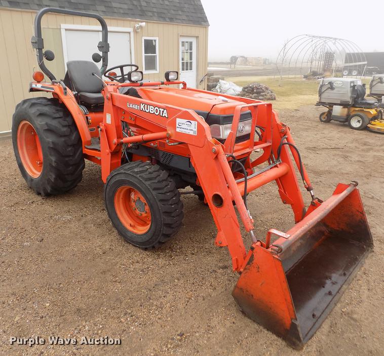image for item DF2917 Kubota L3410 MFWD tractor