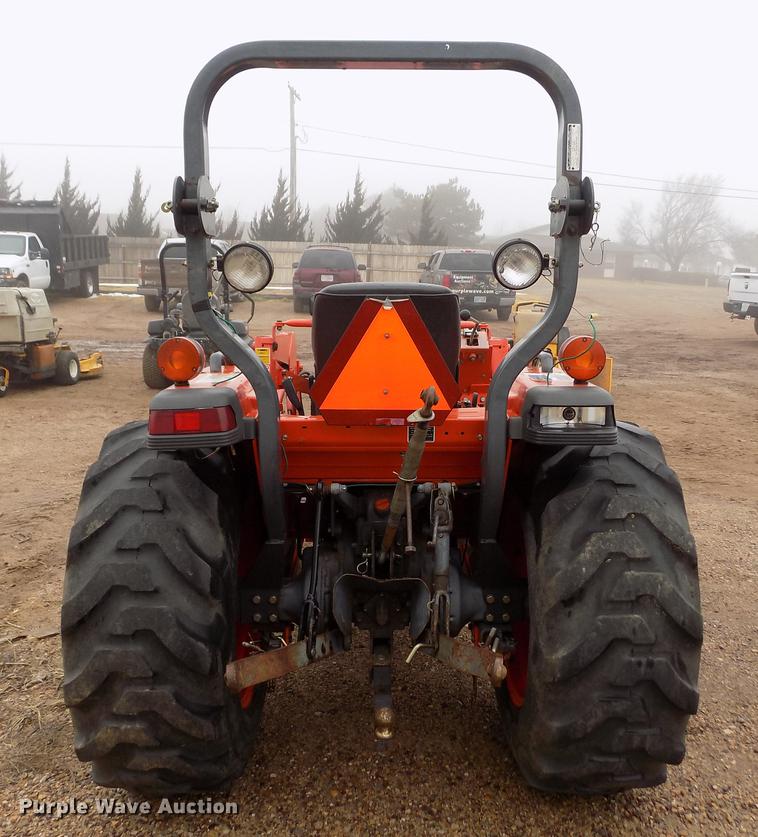 image for item DF2917 Kubota L3410 MFWD tractor