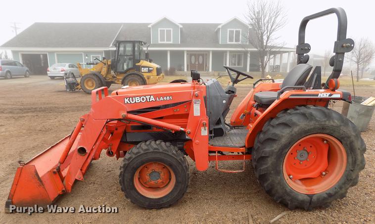 image for item DF2917 Kubota L3410 MFWD tractor