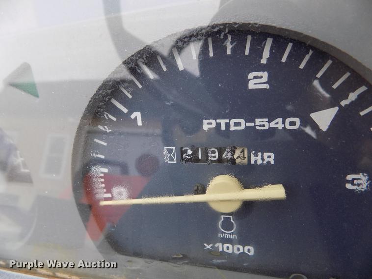 image for item DF2917 Kubota L3410 MFWD tractor