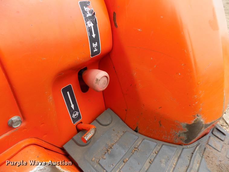 image for item DF2917 Kubota L3410 MFWD tractor