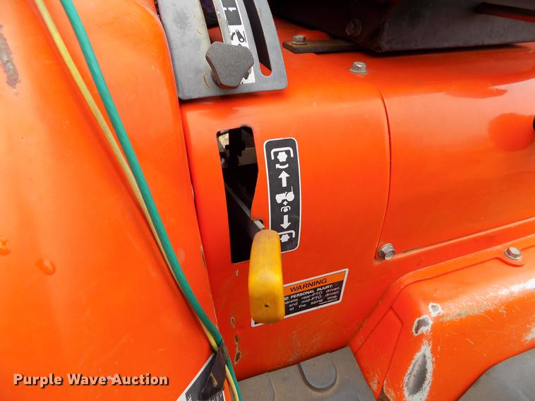 image for item DF2917 Kubota L3410 MFWD tractor