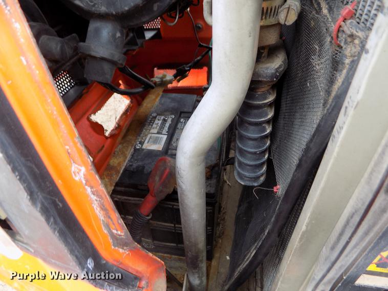 image for item DF2917 Kubota L3410 MFWD tractor