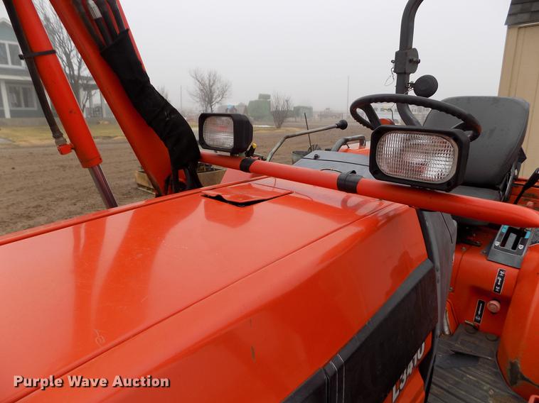 image for item DF2917 Kubota L3410 MFWD tractor