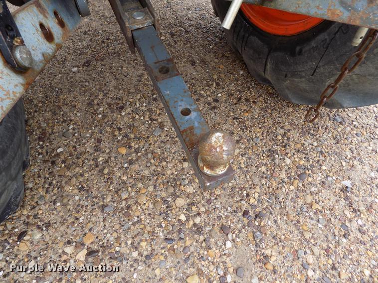 image for item DF2917 Kubota L3410 MFWD tractor