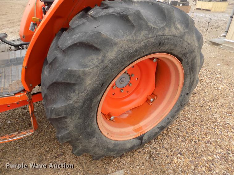 image for item DF2917 Kubota L3410 MFWD tractor