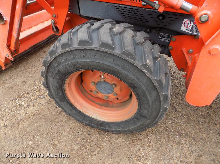 image for item DF2917 Kubota L3410 MFWD tractor