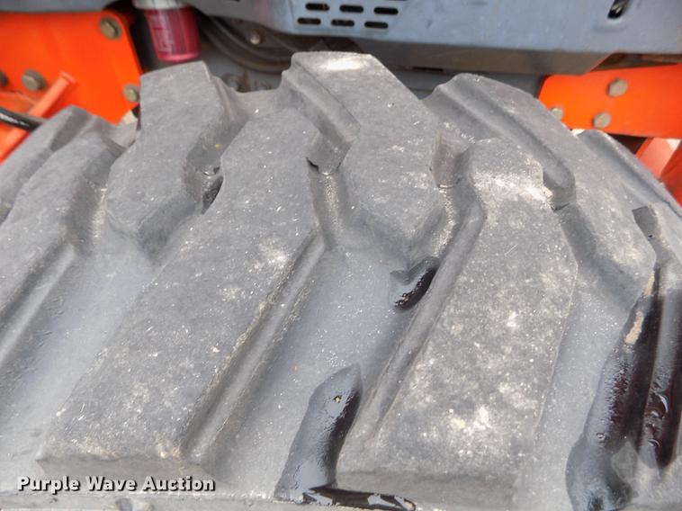 image for item DF2917 Kubota L3410 MFWD tractor