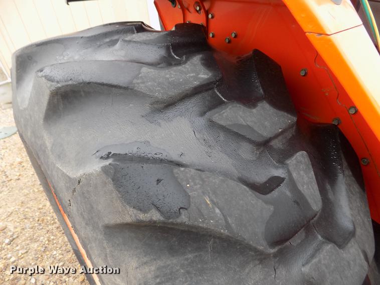 image for item DF2917 Kubota L3410 MFWD tractor