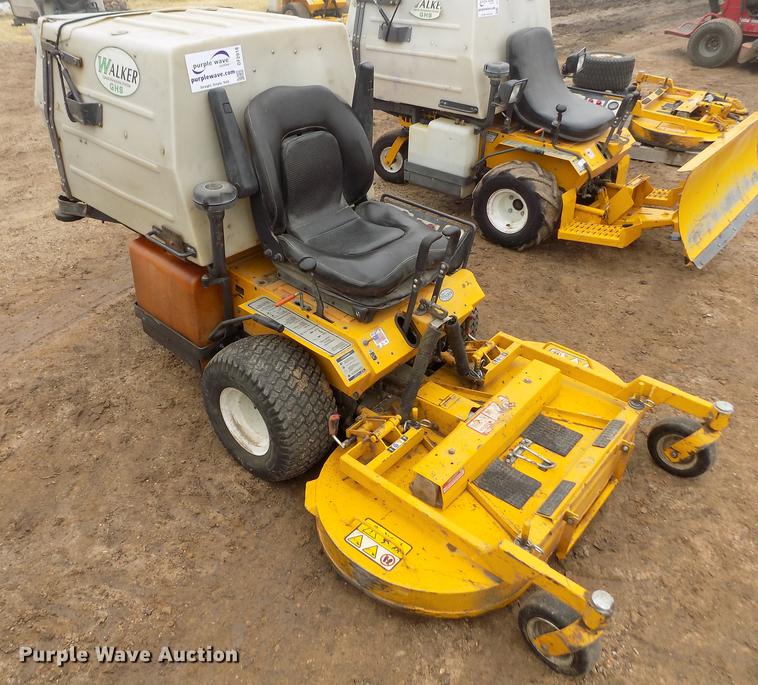 image for item DF2918 Walker MDDGHS ZTR lawn mower