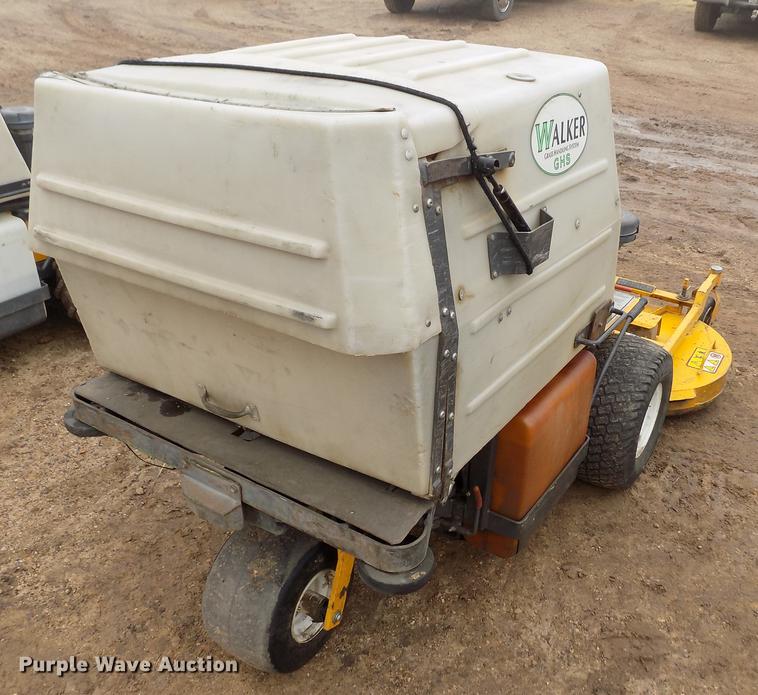 image for item DF2918 Walker MDDGHS ZTR lawn mower