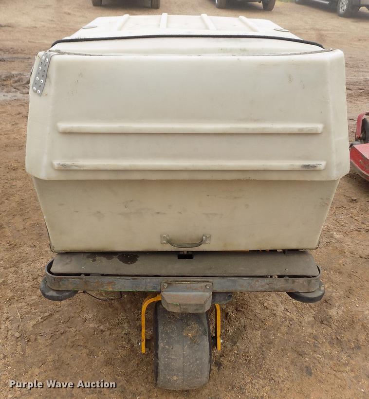 image for item DF2918 Walker MDDGHS ZTR lawn mower