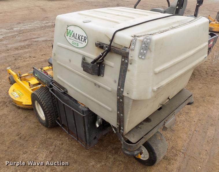 image for item DF2918 Walker MDDGHS ZTR lawn mower