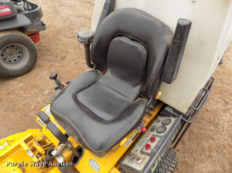 image for item DF2918 Walker MDDGHS ZTR lawn mower