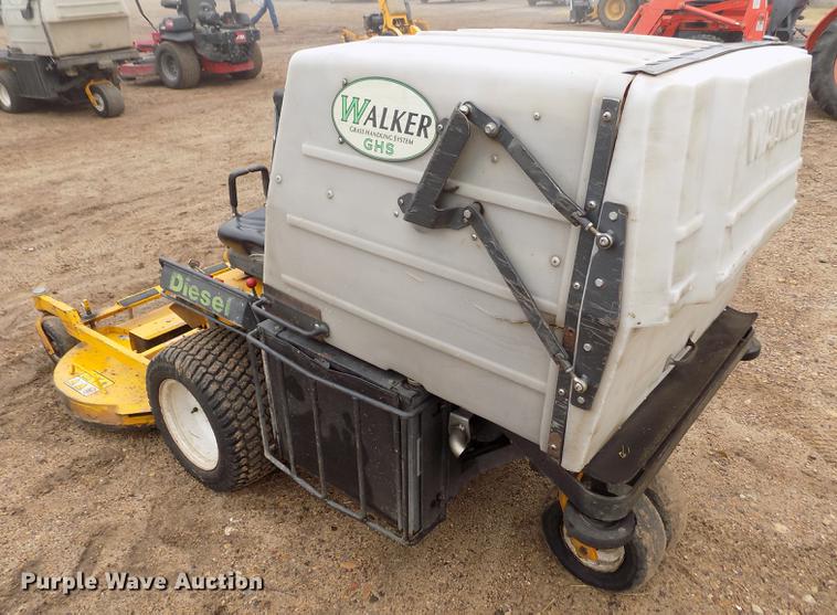 image for item DF2919 Walker MDDGHS ZTR lawn mower