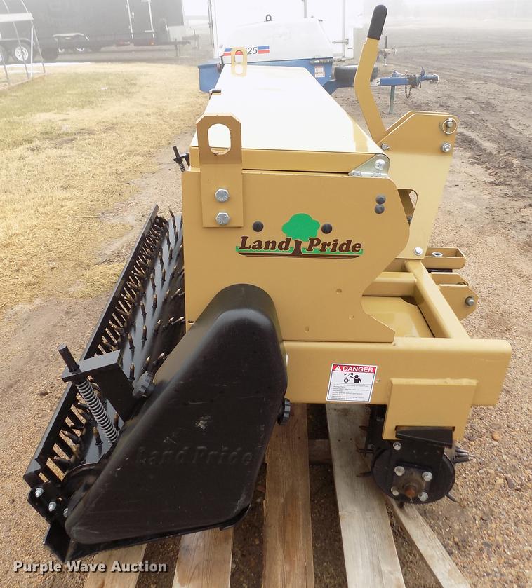 image for item DF2921 Land Pride APS1572 grass drill