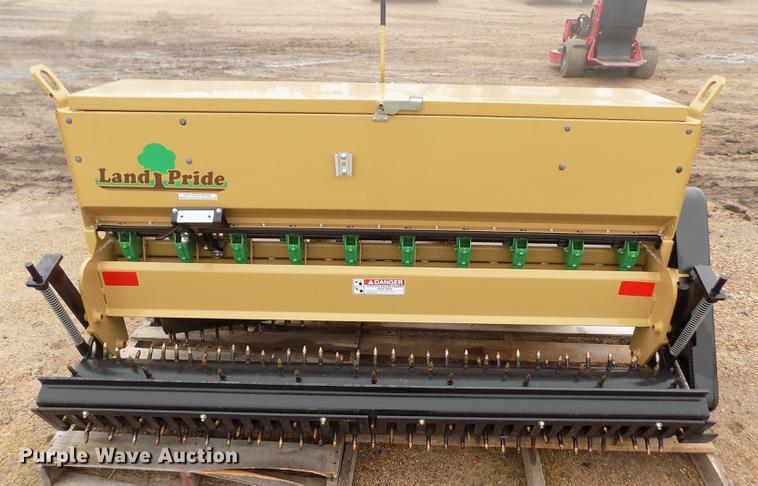 image for item DF2921 Land Pride APS1572 grass drill