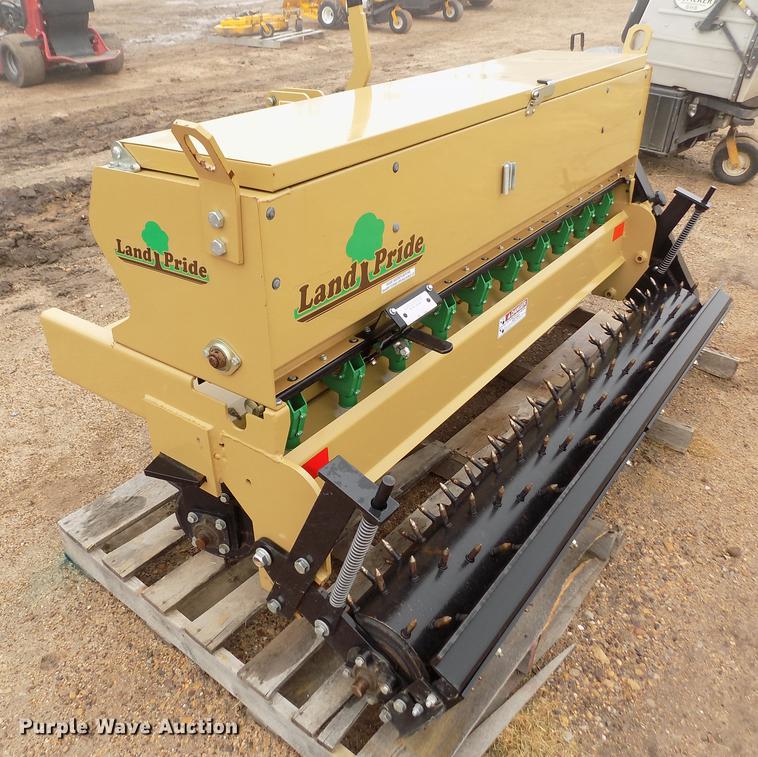 image for item DF2921 Land Pride APS1572 grass drill