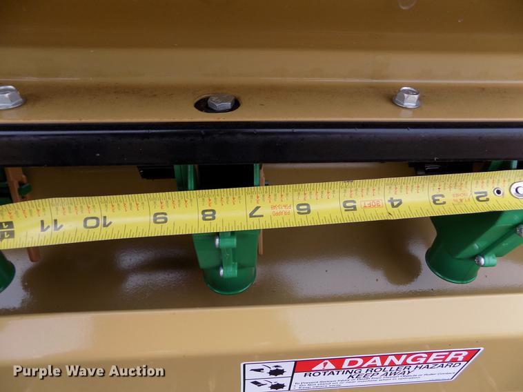 image for item DF2921 Land Pride APS1572 grass drill