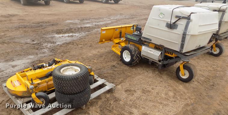 image for item DF2922 Walker MTGHS ZTR lawn mower