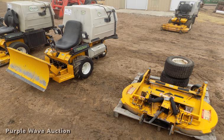 image for item DF2922 Walker MTGHS ZTR lawn mower