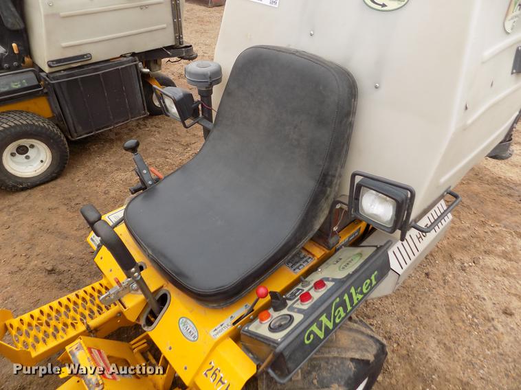 image for item DF2922 Walker MTGHS ZTR lawn mower