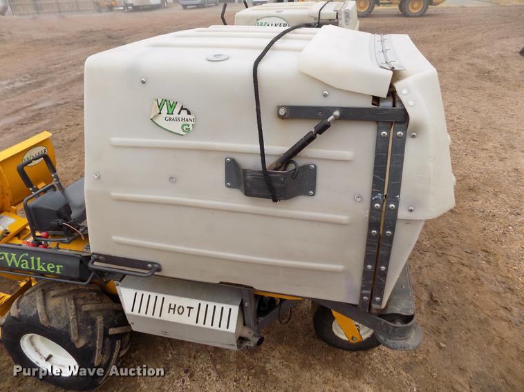 image for item DF2922 Walker MTGHS ZTR lawn mower