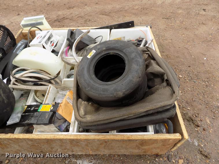 image for item DF2924 Walker MTCHS lawn mower