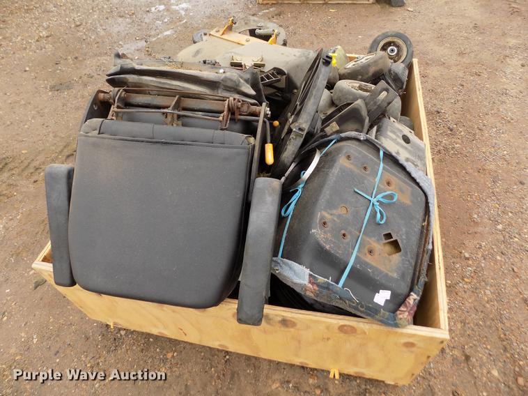 image for item DF2924 Walker MTCHS lawn mower