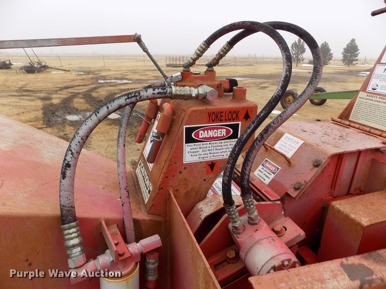 image for item DF2927 Morbark 2070 wood chipper