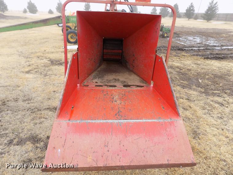 image for item DF2927 Morbark 2070 wood chipper