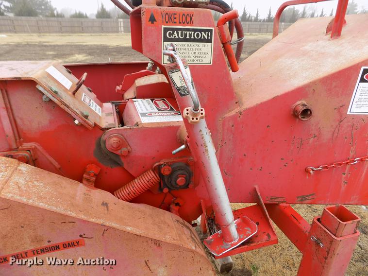 image for item DF2927 Morbark 2070 wood chipper