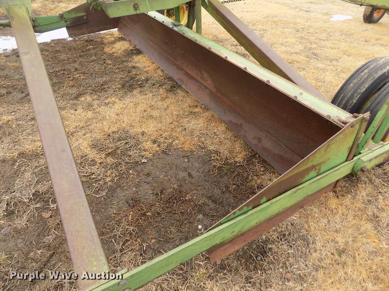 image for item DF2928 John Deere 940-02 land planer