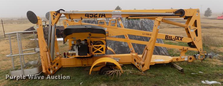 image for item DF2931 2006 Biljax 4527A boom lift
