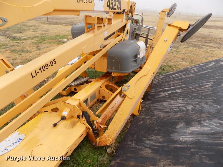 image for item DF2931 2006 Biljax 4527A boom lift