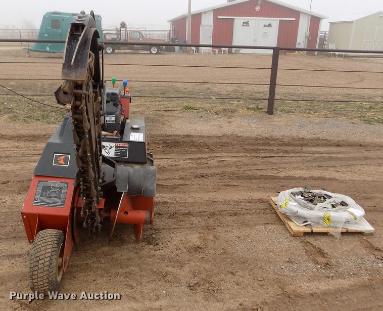 image for item DF2932 2007 Ditch Witch 1820 trencher