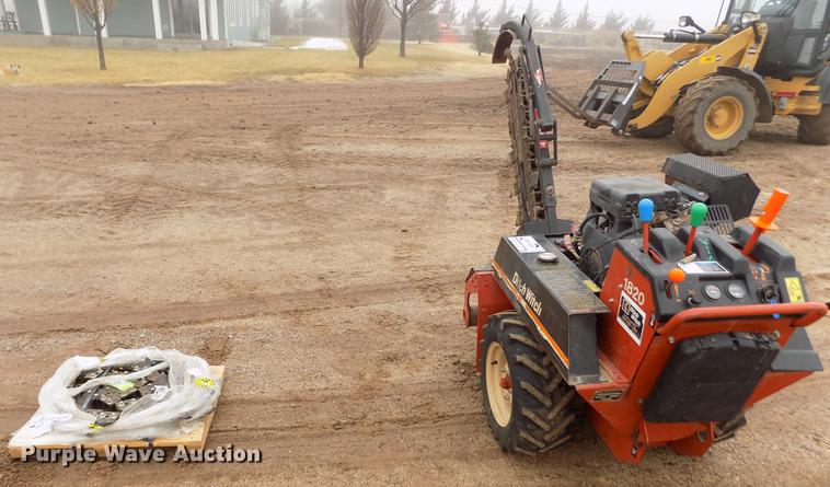 image for item DF2932 2007 Ditch Witch 1820 trencher