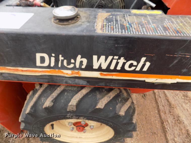 image for item DF2932 2007 Ditch Witch 1820 trencher