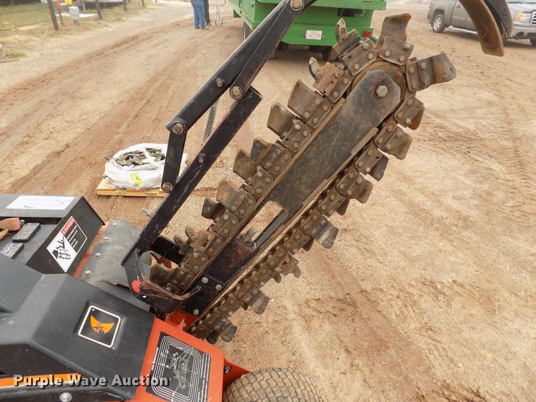 image for item DF2932 2007 Ditch Witch 1820 trencher